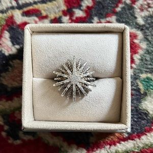 David Yurman Starburst Ring
Sterling Silver with Diamonds, 28mm